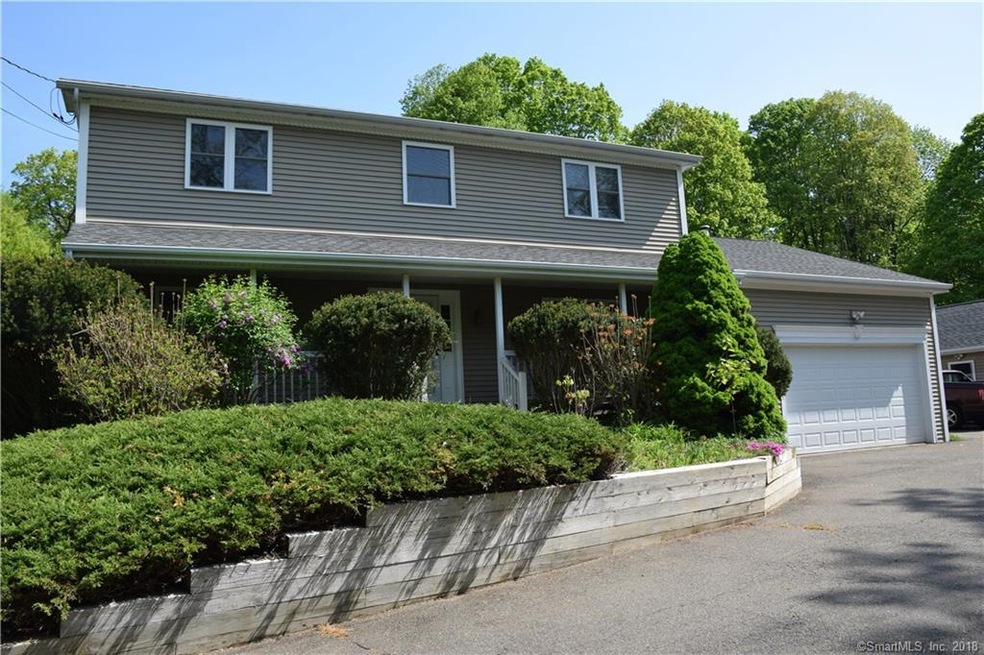 135 Cheshire Rd, Prospect, CT 06712 - photo 1