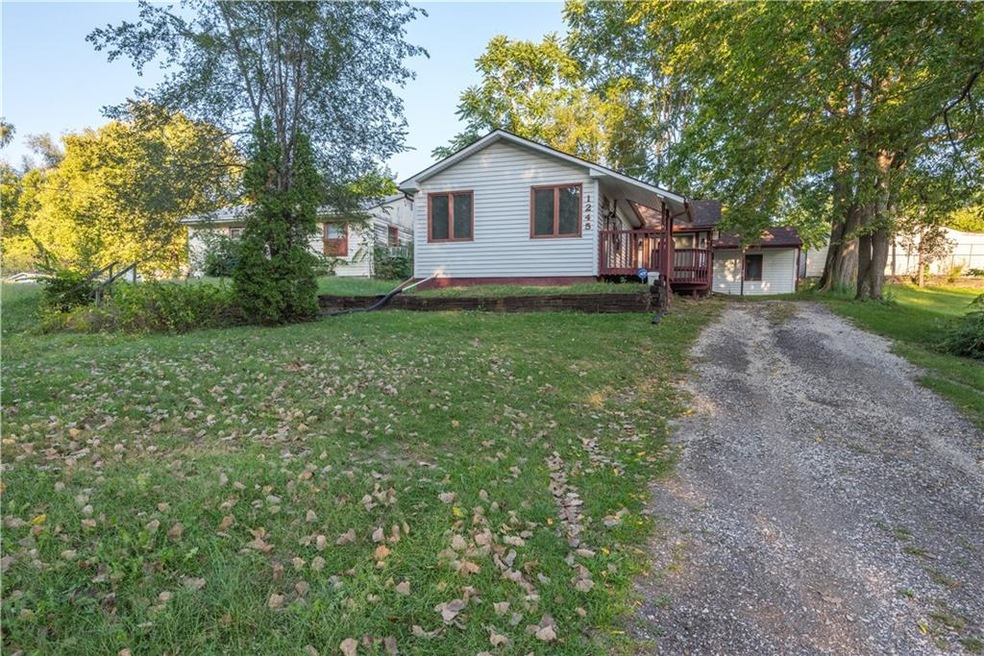 1245 E 35th Ct, Des Moines, IA 50317 - photo 1