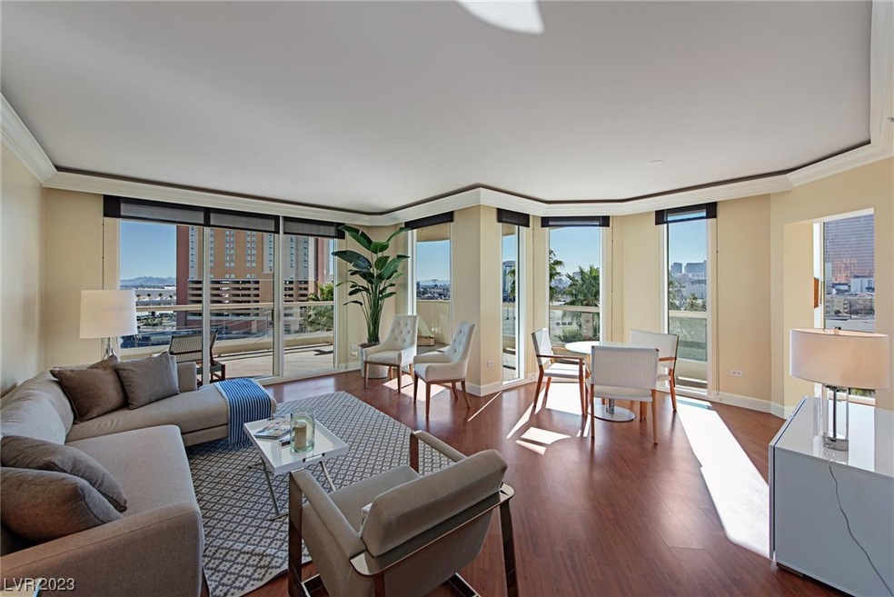 NICE AND BRIGHT WITH BEAUTIFUL WRAP AROUND DECK.