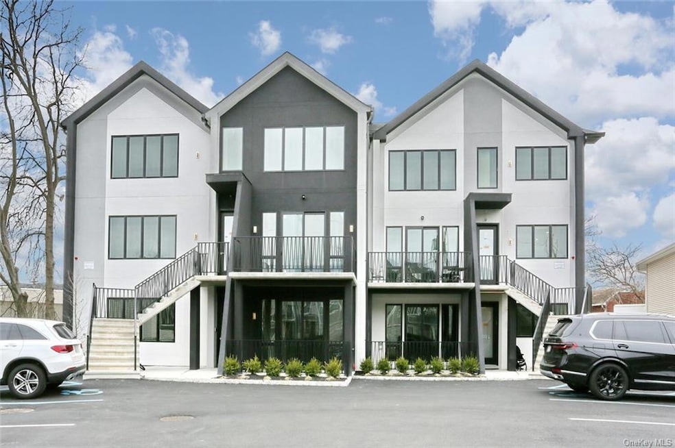 8 Park St unit 113, Spring Valley, NY 10977 - photo 1