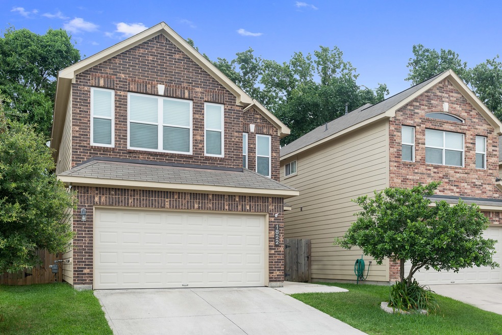 1822 Don Alejandro, Houston, TX 77091 - photo 1