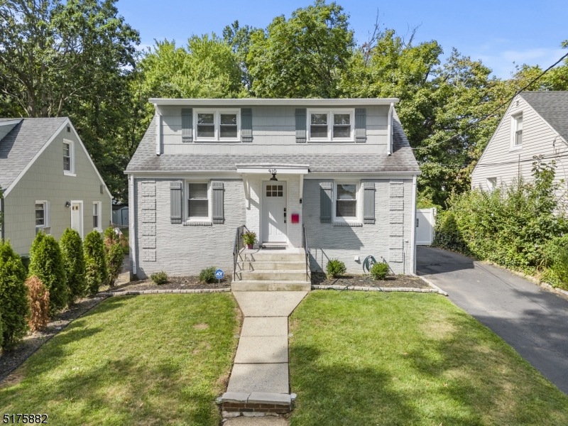 910 Oak St, Roselle, NJ 07203 - photo 1