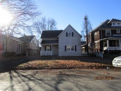 2413 Prairie Ave, Mattoon, IL 61938 - photo 1