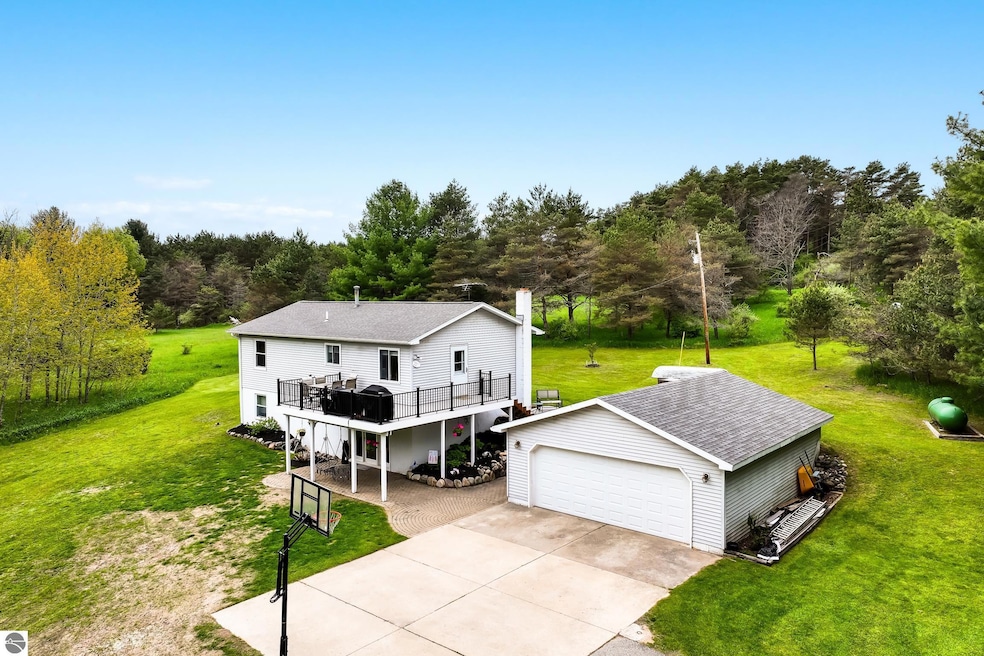 For Sale $329,900 • Co-Listing Agent