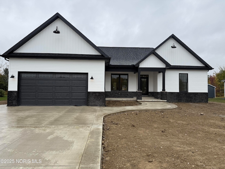 432 Linden St, Pemberville, OH 43450 - photo 1