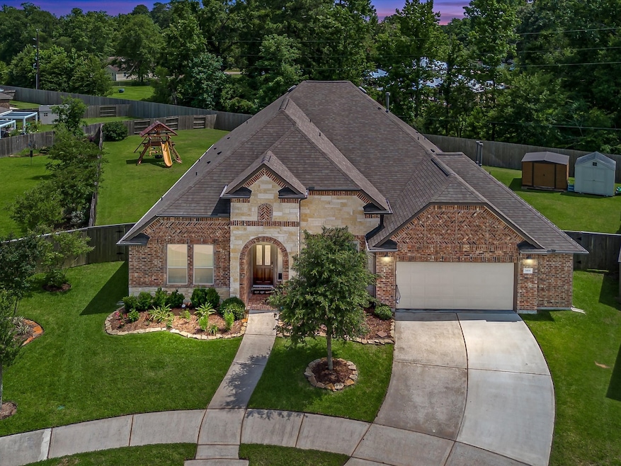 Charming 1-story home featuring a classic brick &
