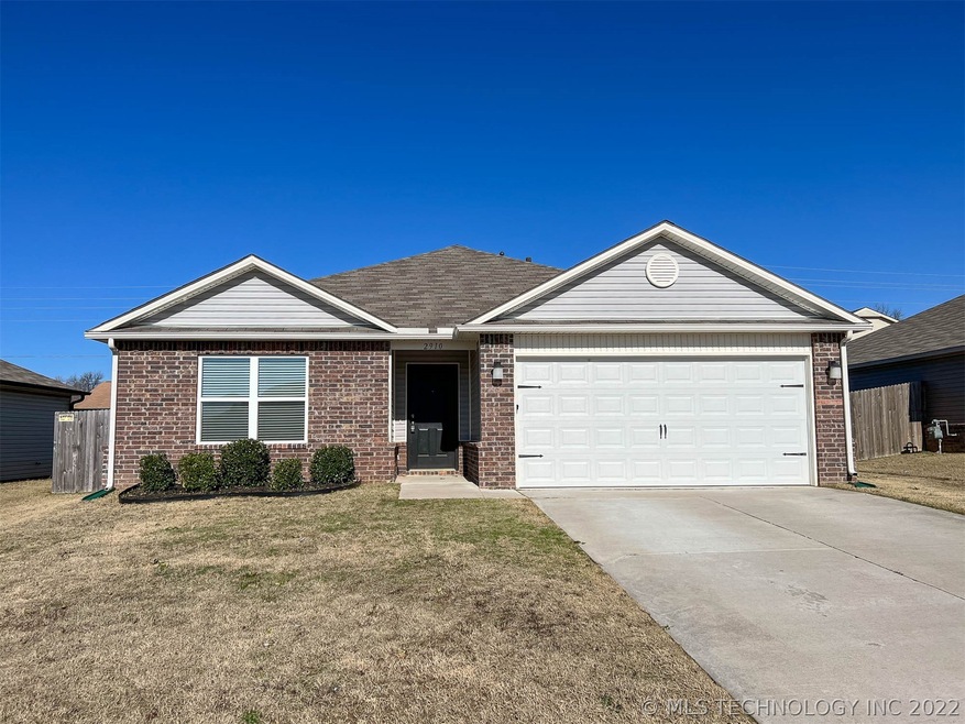2910 E Pittsburg St, Broken Arrow, OK 74014 - photo 1
