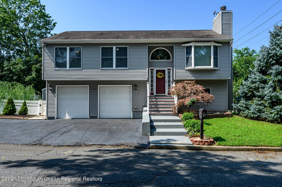 2 Kellys Ln, Eatontown, NJ 07724 - photo 1