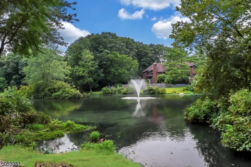 833 Trailing Ridge Rd, Franklin Lakes, NJ 07417 - photo 1