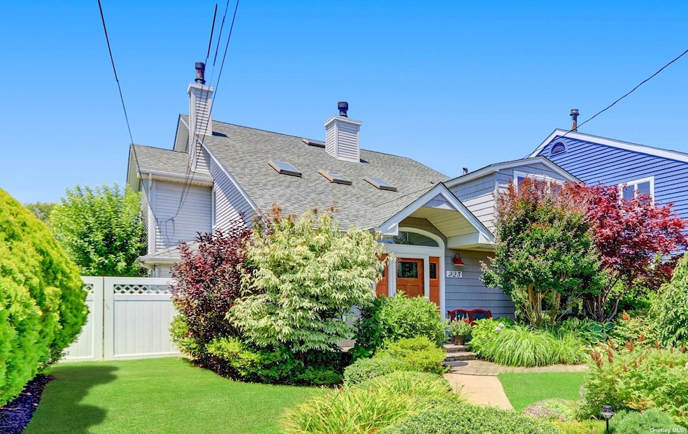 223 Blackheath Rd, Lido Beach, NY 11561 - photo 1