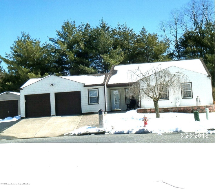 Howell 41BunkerHillDr_Big