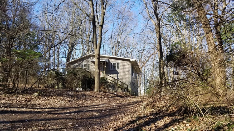 1571 Totts Gap Rd, Stroudsburg, PA 18360 - photo 1