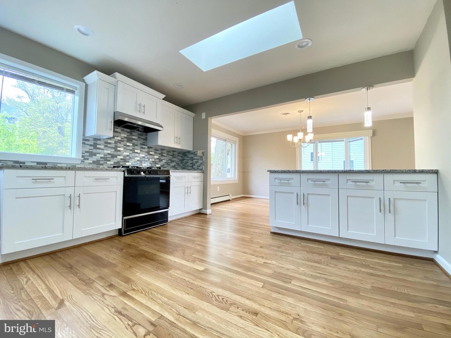 2345 Highland Ave, Falls Church, VA 22046 - photo 1