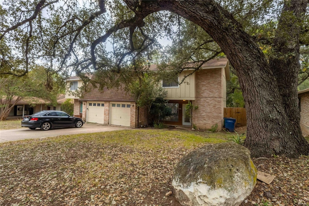 3901 Knollwood Dr unit B, Austin, TX 78731 - photo 1