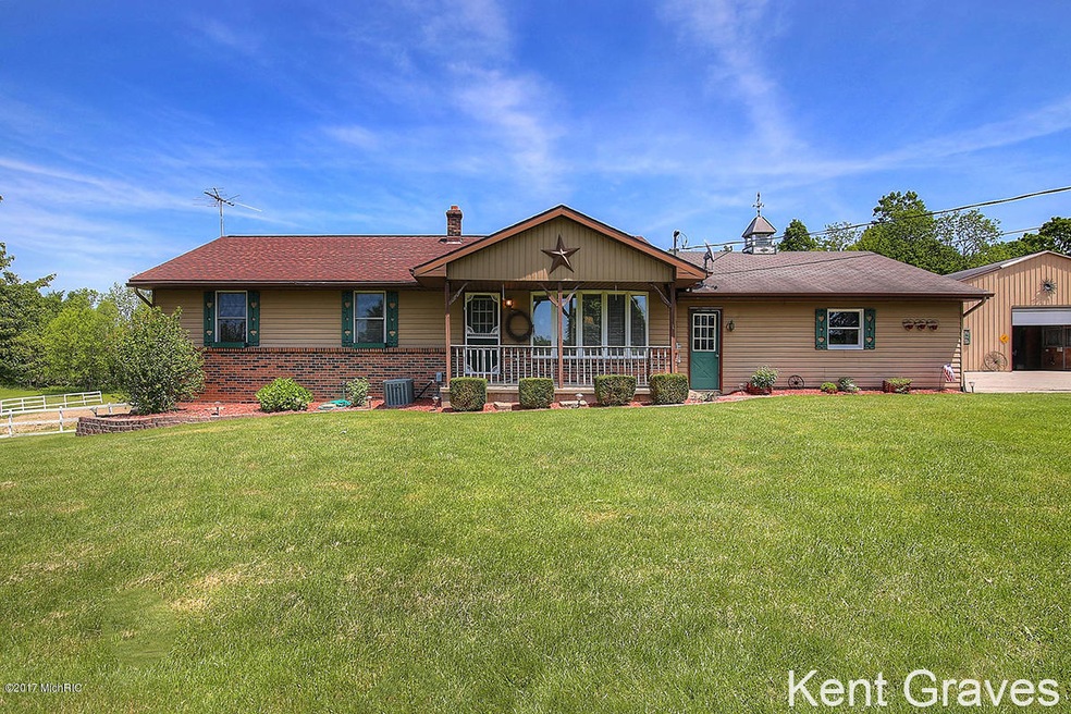 1081 108th St SW, Byron Center, MI 49315 - photo 1