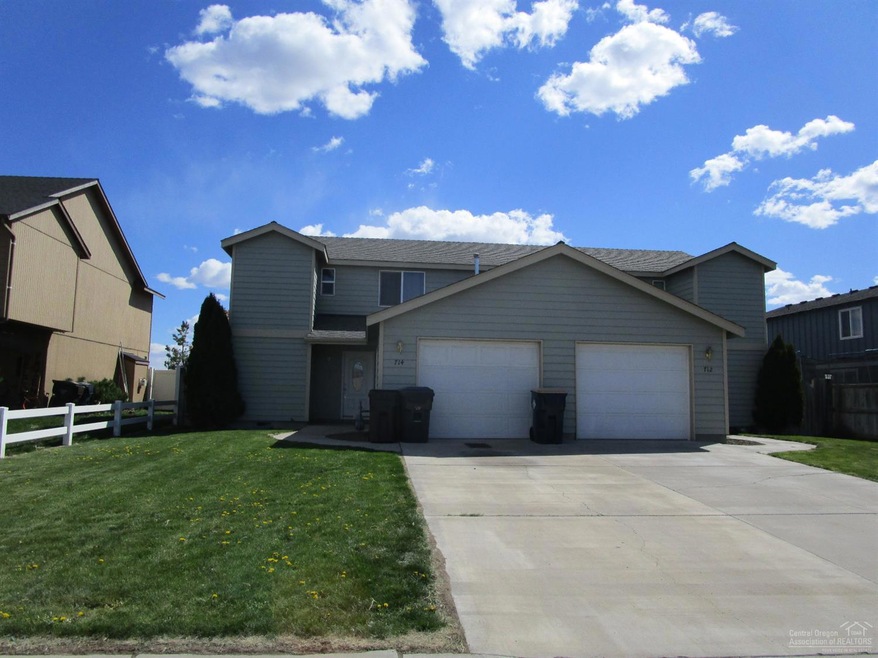 712 NE Larch Ave, Redmond, OR 97756 - photo 1