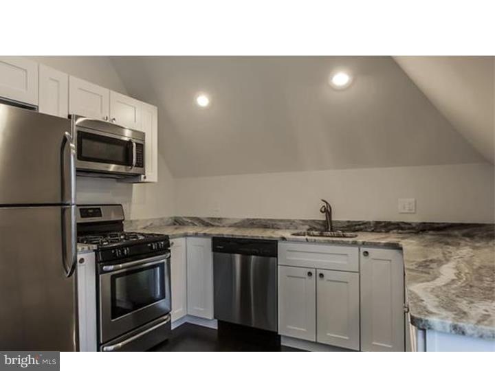 35 Windermere Ave unit 3RD FL, Lansdowne, PA 19050 - photo 1