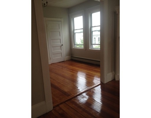 77 Walnut St unit 2, Brookline, MA 02445 - photo 1