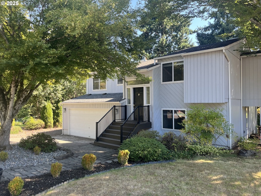 1733 Jamie Cir, West Linn, OR 97068 - photo 1