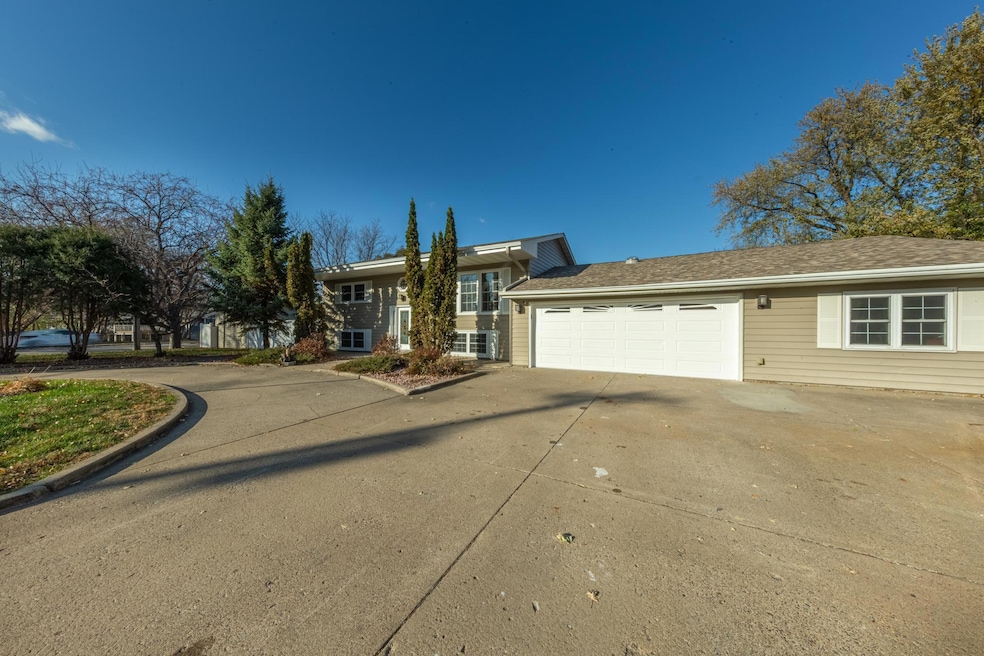 1250 13th St NW, New Brighton, MN 55112 - photo 1