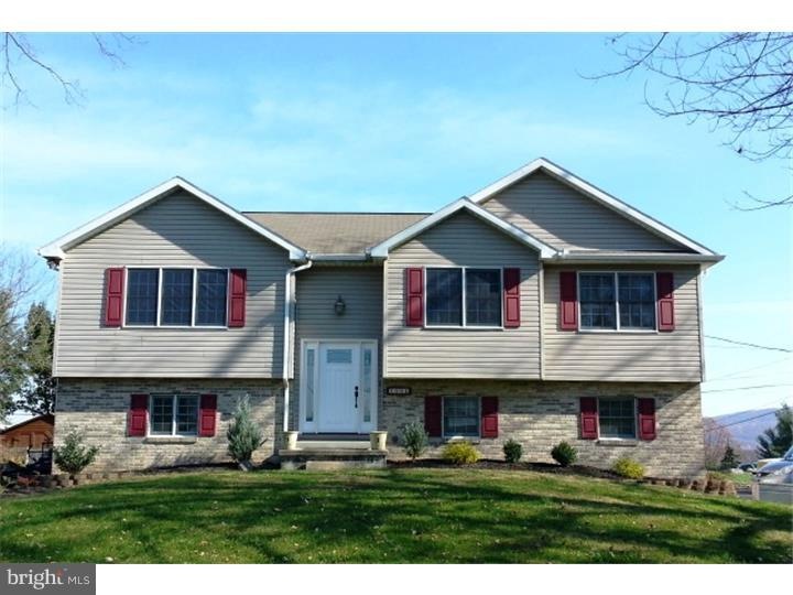 4001 Hilltop Ave, Reading, PA 19605 - photo 1