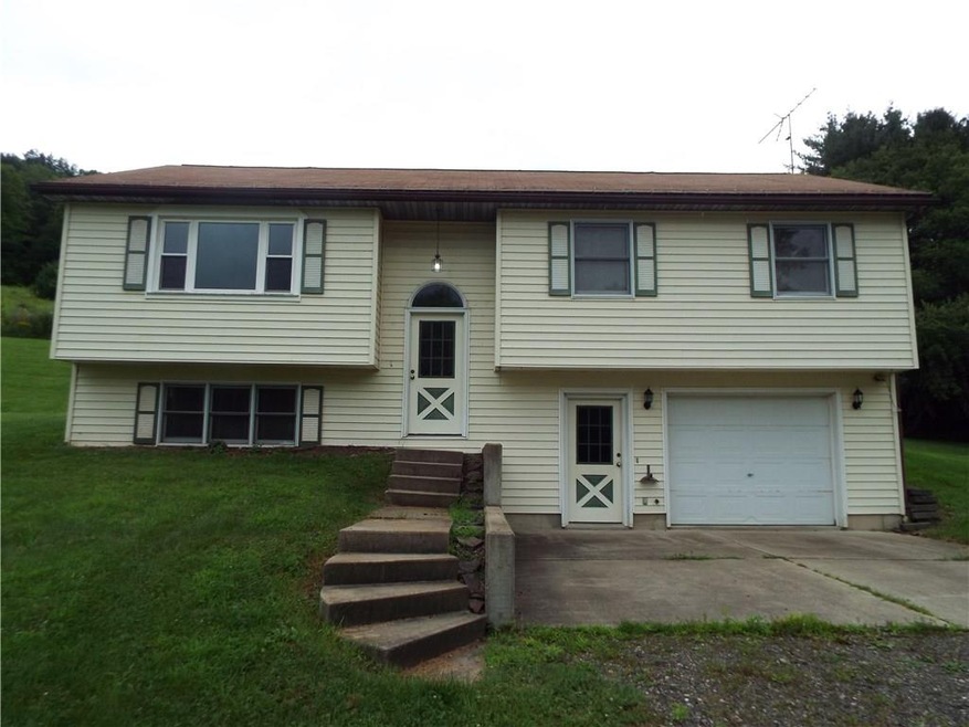 Exterior Front, with 1.5 Car Attached Garage