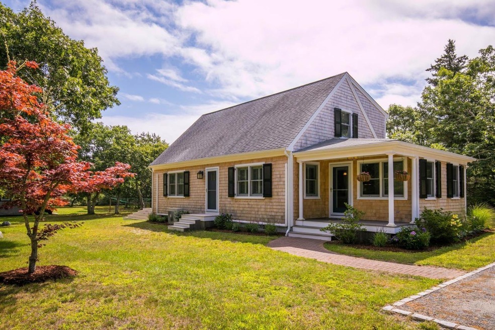37 Edgewood Dr, Edgartown, MA 02539 - photo 1