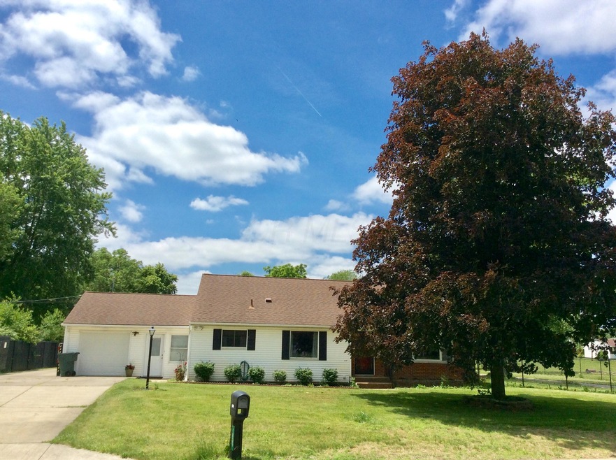 Welcome to 1835 Bluhm Rd.