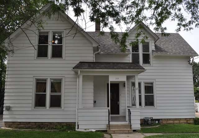 219 S Prairie St, Batavia, IL 60510 - photo 1
