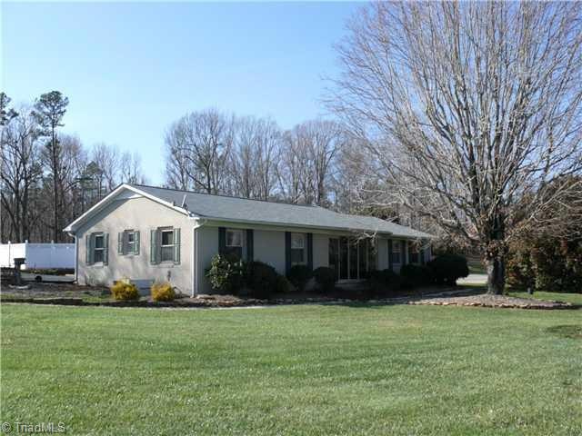 3135 Plainfield Rd, Sophia, NC 27350 - photo 1