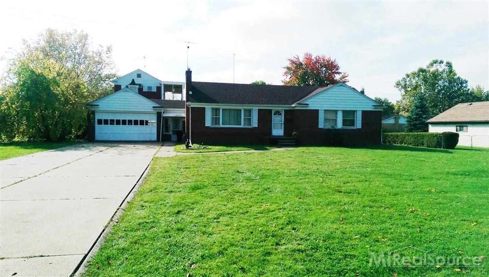 17366 Common Rd, Roseville, MI 48066 - photo 1