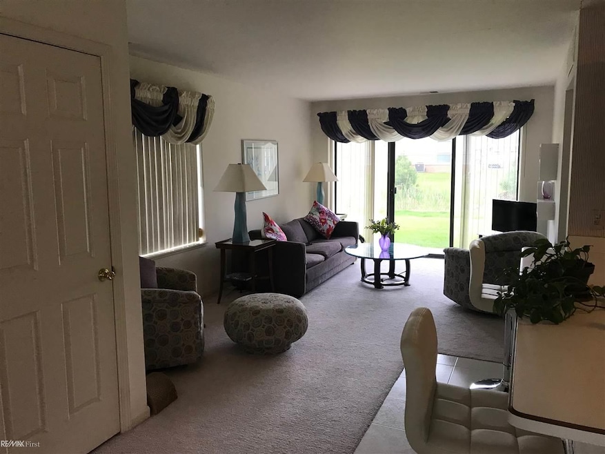 30551 Hidden Pines Ln, Roseville, MI 48066 - photo 1