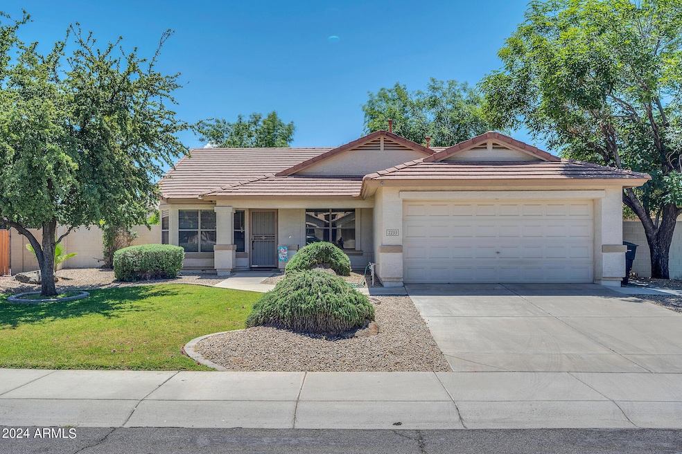 2233 E Nathan Way-3