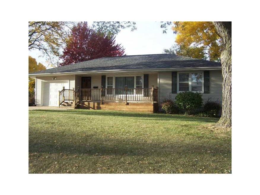 2616 Wilson Ave SW, Cedar Rapids, IA 52404 - photo 1