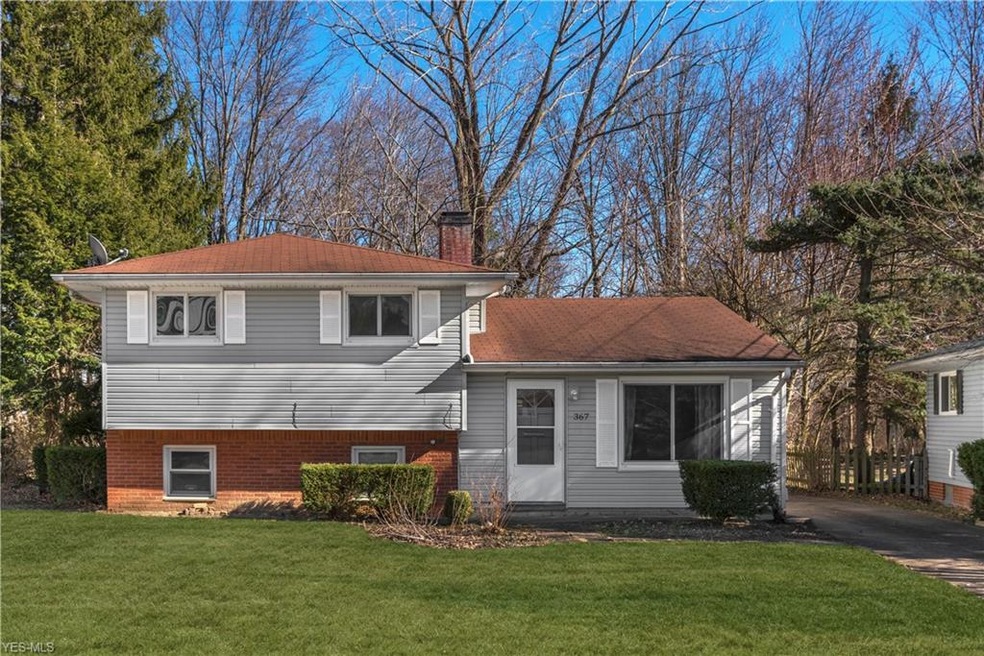 367 Erieview Blvd, Sheffield Lake, OH 44054 - photo 1
