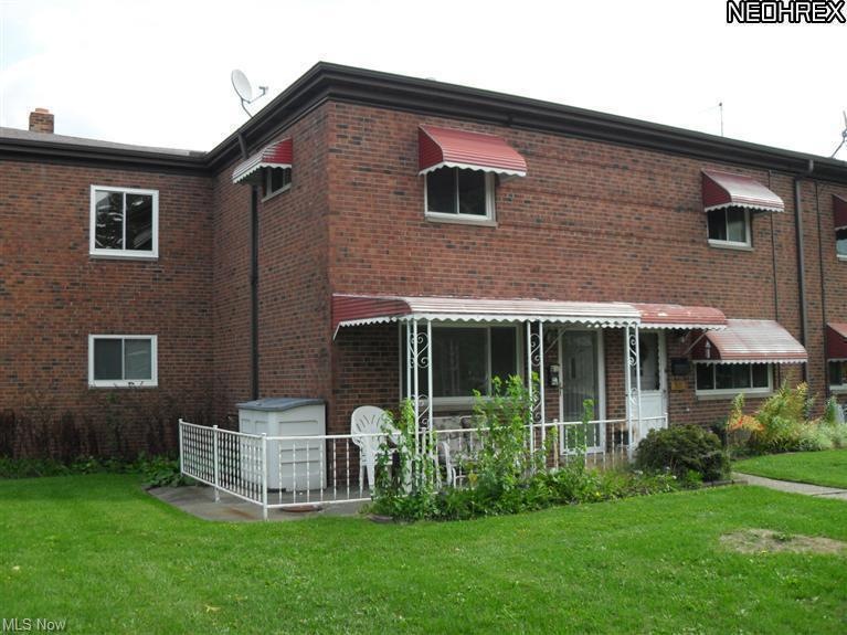 1676 Ridgewick Dr unit 71, Wickliffe, OH 44092 - photo 1