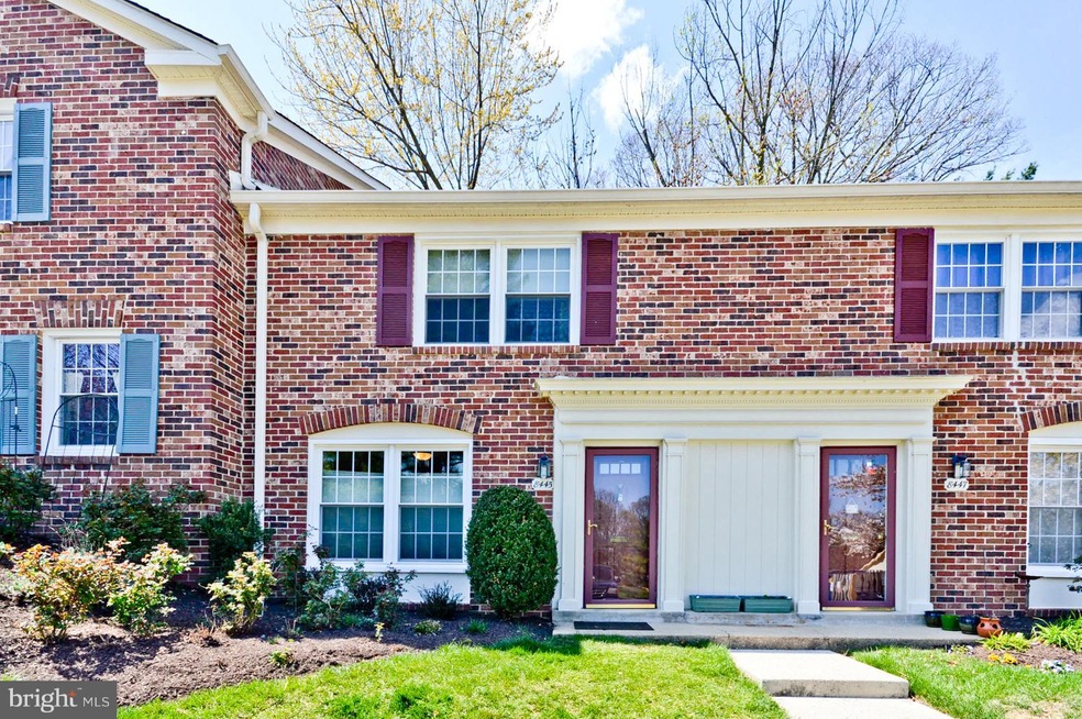 8445 Penshurst Dr unit 605, Springfield, VA 22152 - photo 1