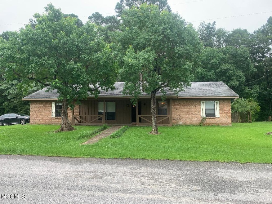 10428 Riverbend Cir, Moss Point, MS 39562 - photo 1