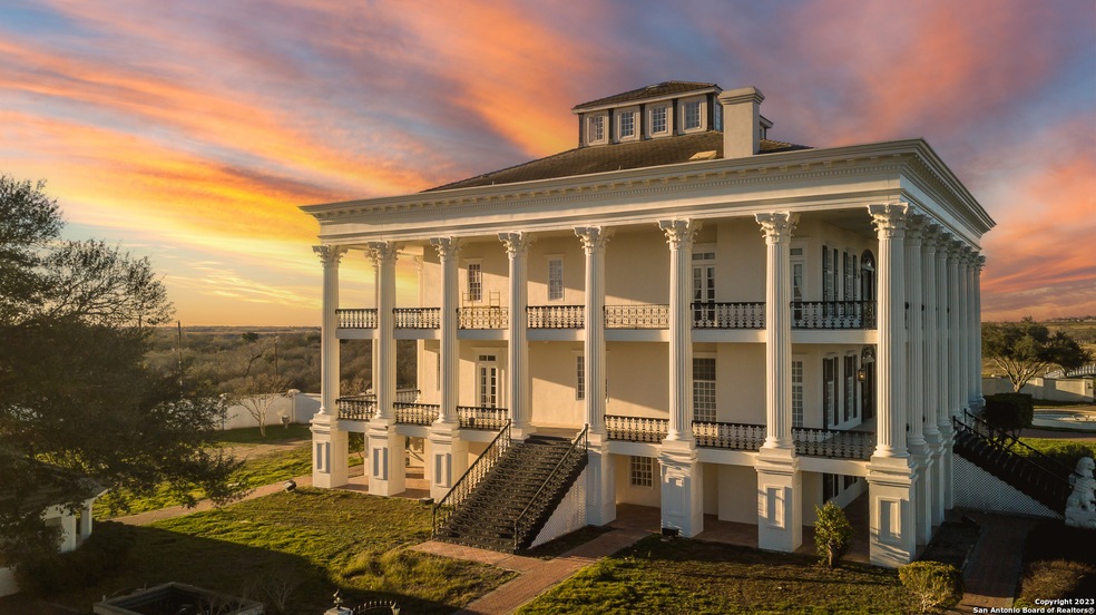 2470 U S 181, Karnes City, TX 78118