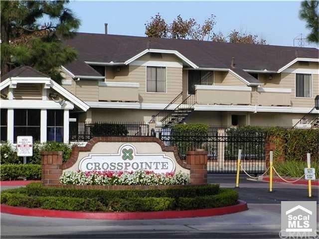 Beautiful Crosspointe town home