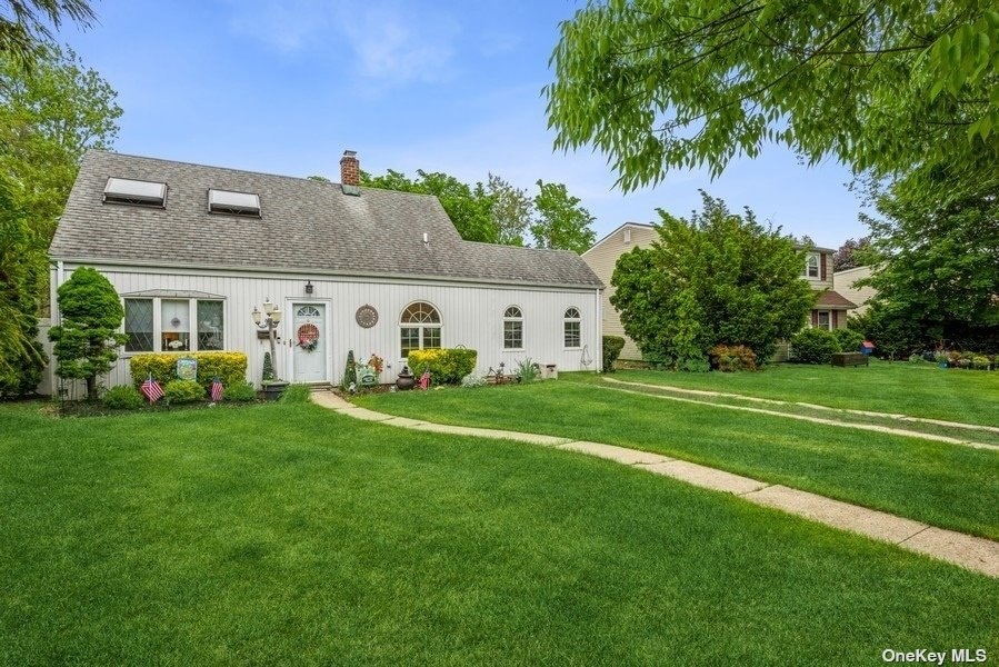 9 Rock Ln, Levittown, NY 11756 - photo 1