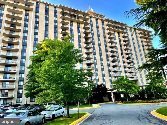 Westlake Towers unit 1207, Bethesda, MD 20817 - photo 1