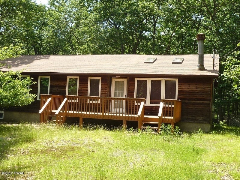 108 Saddle Brook Ln, Hawley, PA 18428 - photo 1