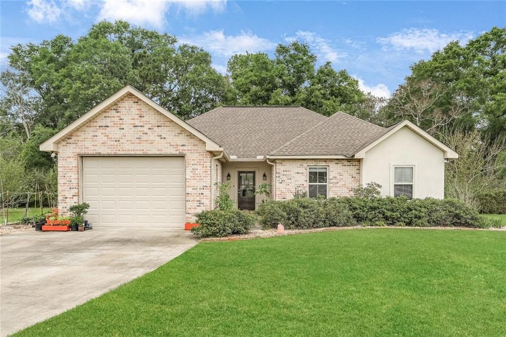 Beautifully maintained 8 year old home in Folsom.