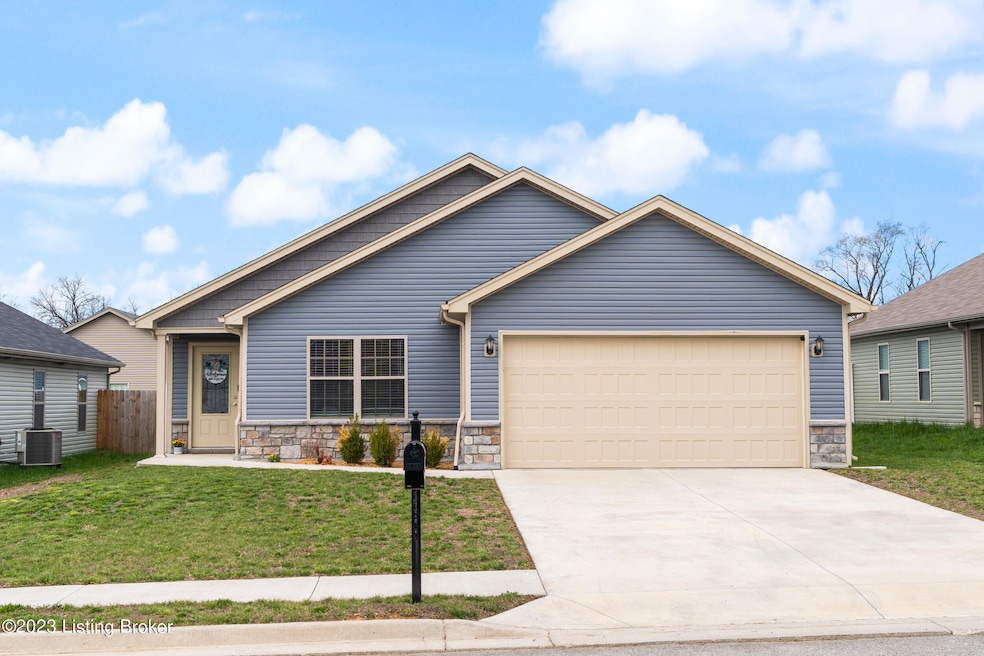 8013 Lucas Ln-01