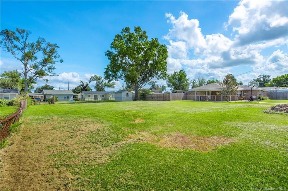 1303 E School St, Lake Charles, LA 70607 - photo 1