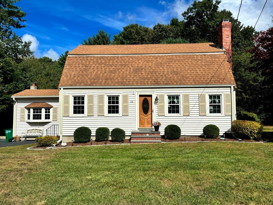 10 Owls Head Bluff Rd, Pembroke, MA 02359 - photo 1