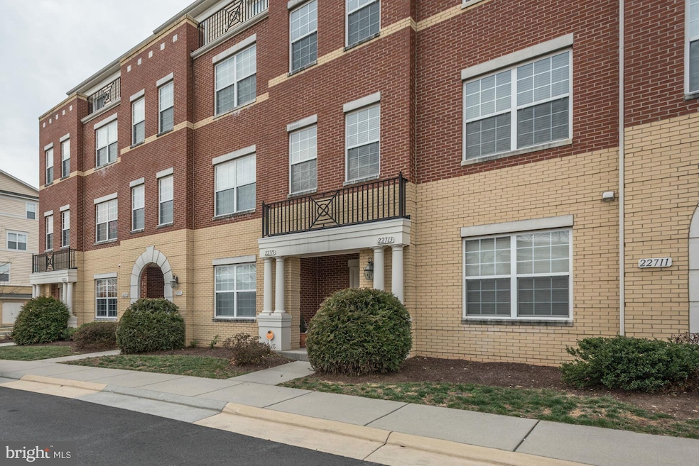 22713 Settlers Trail Terrace unit 11G, Ashburn, VA 20148 - photo 1