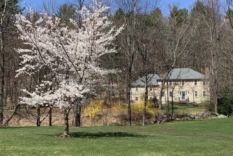 1 Kendall Dr, Northborough, MA 01532 - photo 1