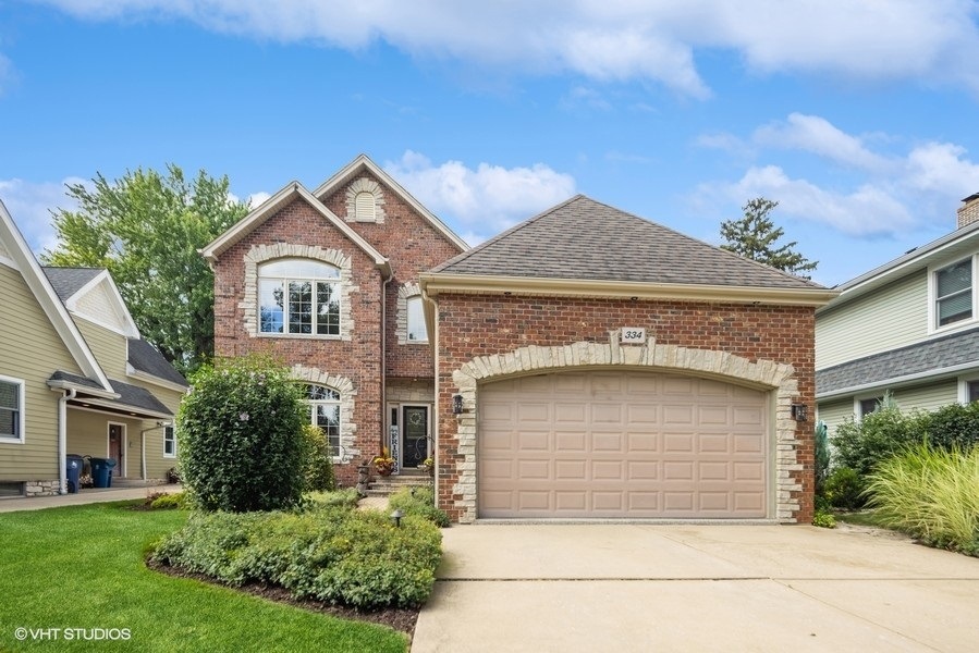 334 N Highland Ave, Elmhurst, IL 60126 - photo 1